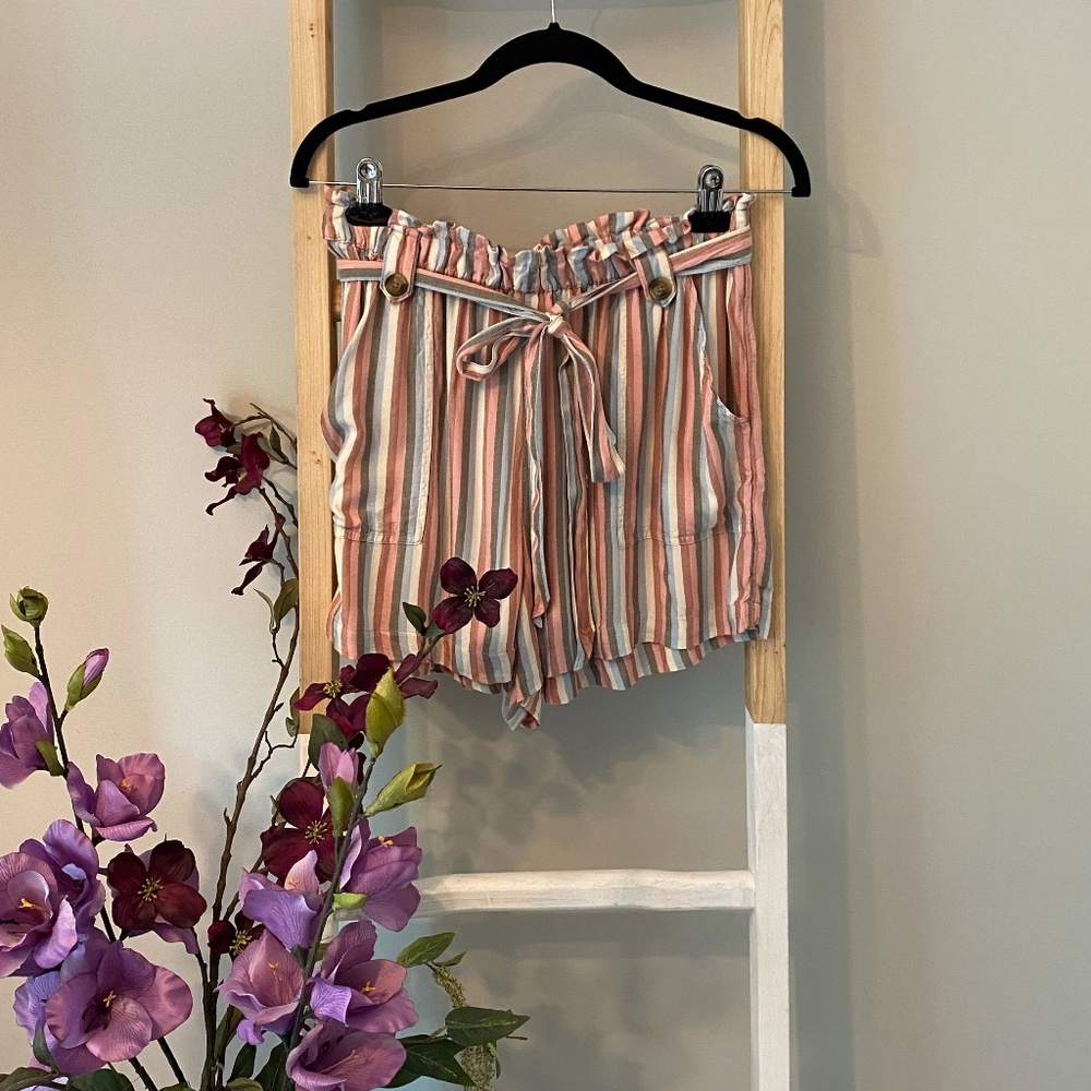 American Eagle Striped Soft Relaxed Shorts